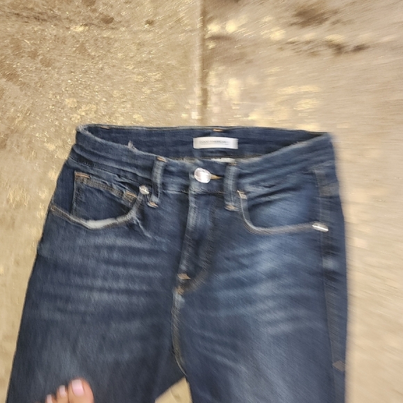 Good American Blue Skinny Jeans with Subtle Fading - Picture 4 of 8